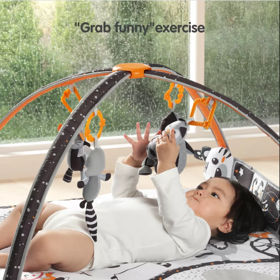 Black And White Baby Activity Gym Mat With Animal Crib Hanging Toys Soft